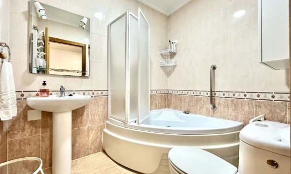 Resale - Apartment - Almoradí