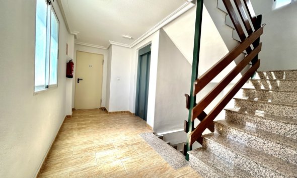 Resale - Apartment - Almoradí
