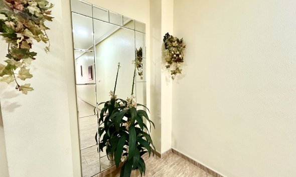 Resale - Apartment - Almoradí