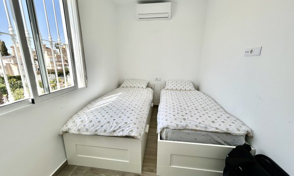 Resale - Villa - Orihuela Costa - Villamartin