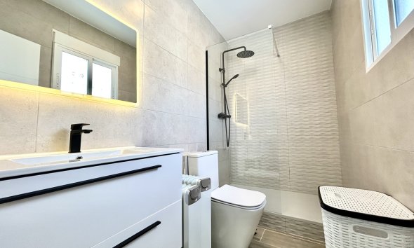 Resale - Villa - Orihuela Costa - Villamartin