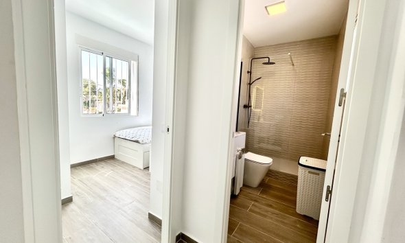 Resale - Villa - Orihuela Costa - Villamartin