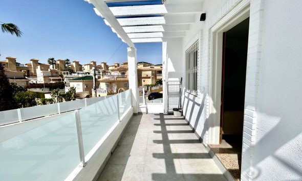 Resale - Villa - Orihuela Costa - Villamartin