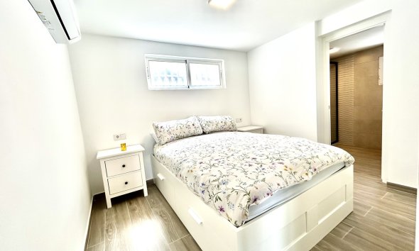 Resale - Villa - Orihuela Costa - Villamartin