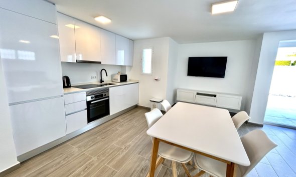 Resale - Villa - Orihuela Costa - Villamartin