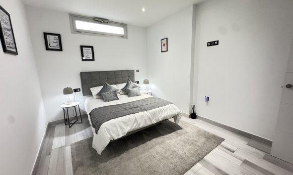 Resale - Villa - Orihuela Costa - Lomas de Cabo Roig