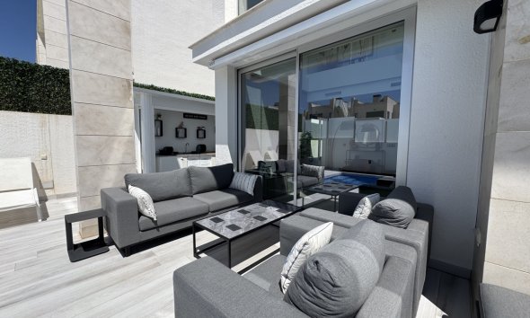 Resale - Villa - Orihuela Costa - Lomas de Cabo Roig