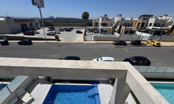 Resale - Villa - Orihuela Costa - Lomas de Cabo Roig