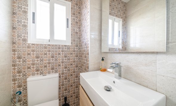 Resale - Terraced house / Townhouse - Guardamar del Segura - El moncayo