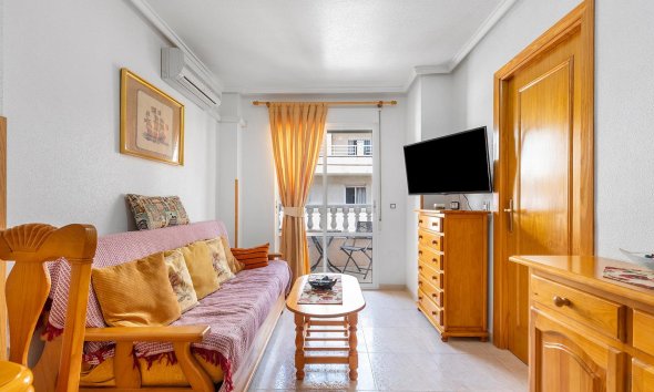 Resale - Apartment - Torrevieja - Estacion de autobuses