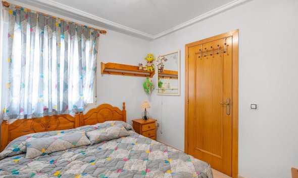 Resale - Apartment - Torrevieja - Estacion de autobuses