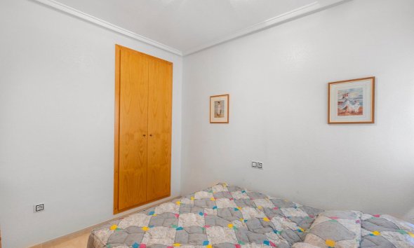 Resale - Apartment - Torrevieja - Estacion de autobuses