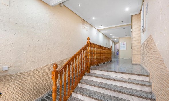 Resale - Apartment - Torrevieja - Estacion de autobuses