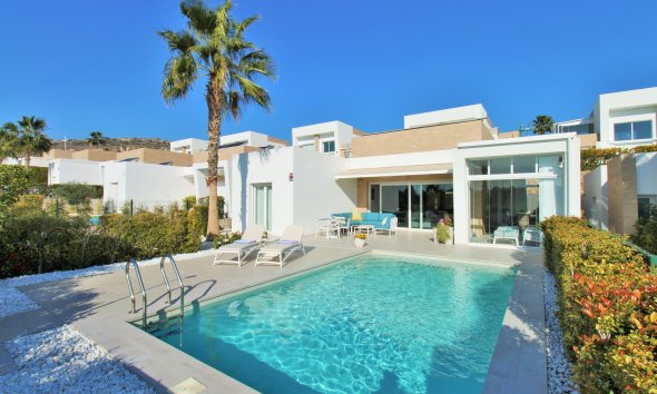 Resale - Villa - Algorfa - La Finca Golf