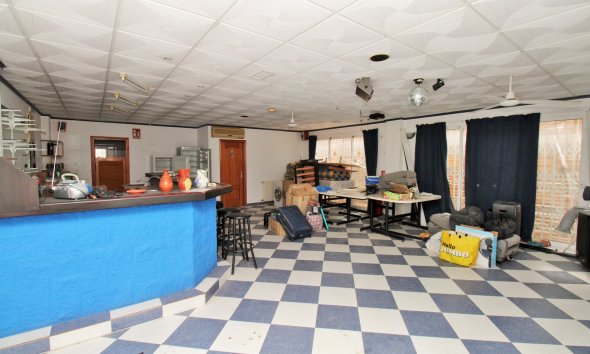 Resale - Commercial premises / Commercial unit / Retail space - Orihuela Costa - Villamartín