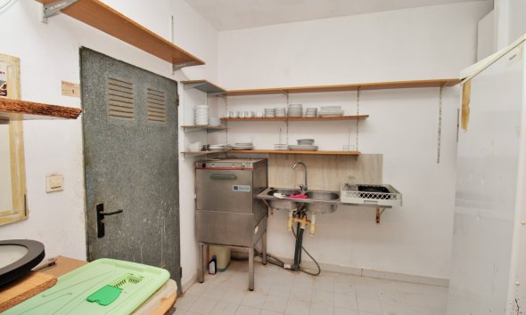 Resale - Commercial premises / Commercial unit / Retail space - Orihuela Costa - Villamartín