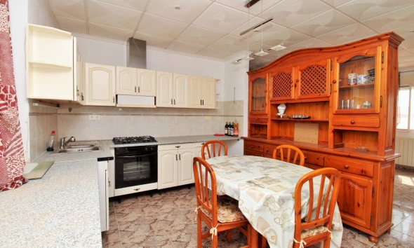 Resale - Commercial premises / Commercial unit / Retail space - Orihuela Costa - Villamartín