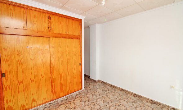 Resale - Commercial premises / Commercial unit / Retail space - Orihuela Costa - Villamartín