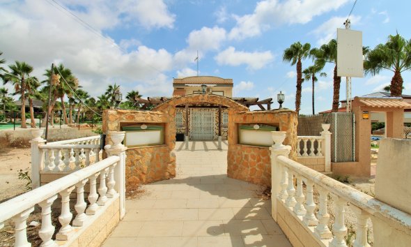 Resale - Commercial premises / Commercial unit / Retail space - Orihuela Costa - Villamartín