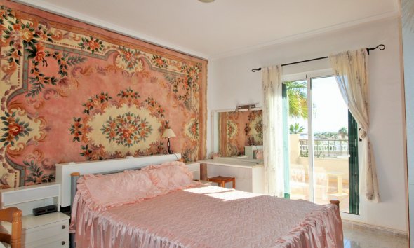 Resale - Terraced house / Townhouse - Orihuela Costa - Villamartín