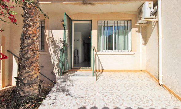 Resale - Terraced house / Townhouse - Orihuela Costa - Villamartín