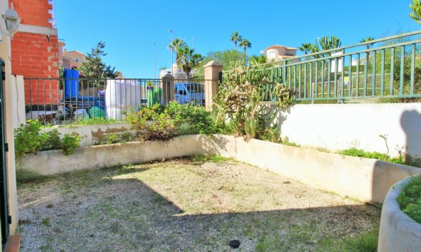 Resale - Terraced house / Townhouse - Orihuela Costa - Villamartín