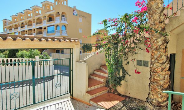 Resale - Terraced house / Townhouse - Orihuela Costa - Villamartín