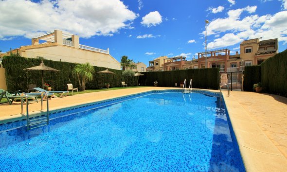 Resale - Terraced house / Townhouse - Orihuela Costa - Villamartín