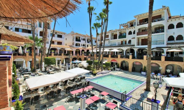 Resale - Terraced house / Townhouse - Orihuela Costa - Villamartín