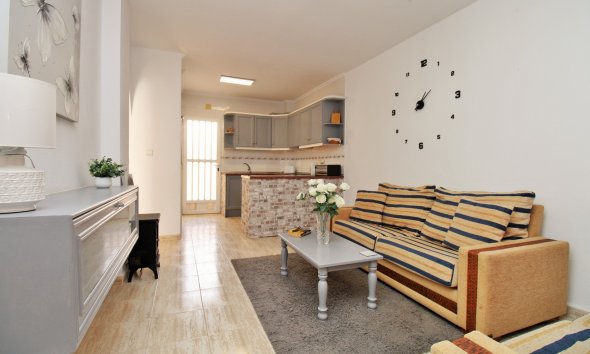 Resale - Apartment - Orihuela Costa - Villamartín