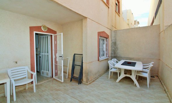 Resale - Apartment - Orihuela Costa - Villamartín