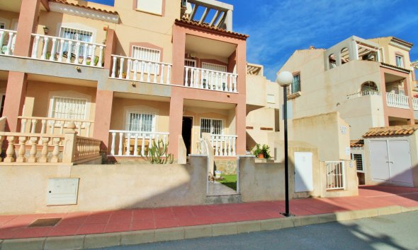 Resale - Apartment - Orihuela Costa - Villamartín