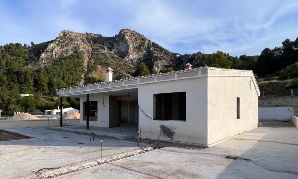 Obra nueva - Villa - Penàguila