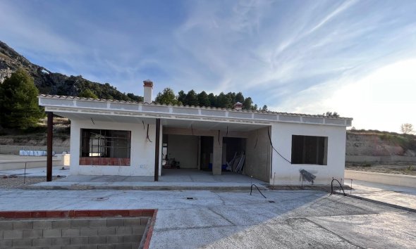 Obra nueva - Villa - Penàguila