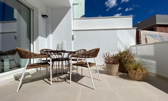 Obra nueva - Adosado - Pilar de la Horadada