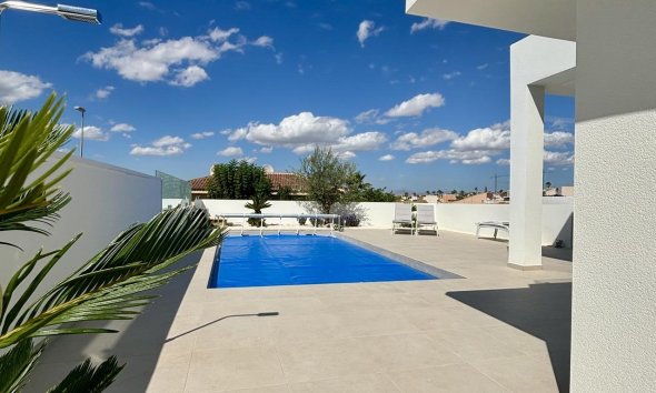 Rynek Pierwotny - Willa - Benijofar