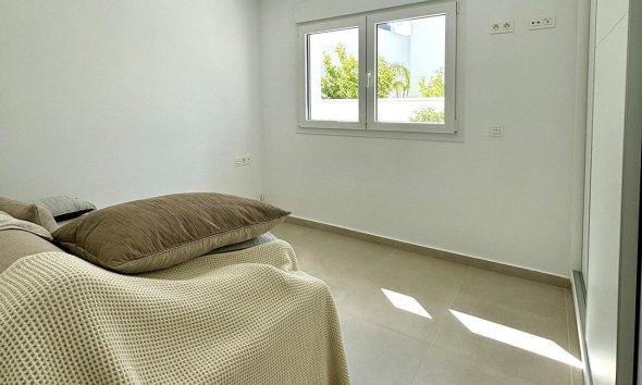 Rynek Pierwotny - Willa - Benijofar