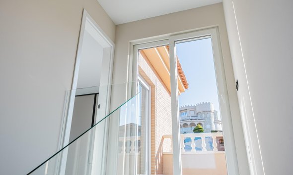 Rynek Pierwotny - Willa - Rojales