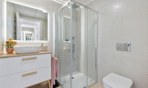 Obra nueva - Adosado - Torrevieja