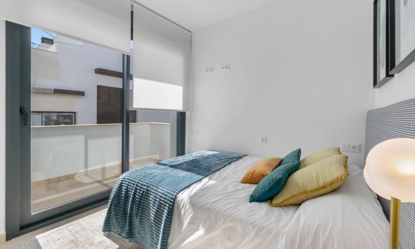 Obra nueva - Adosado - Torrevieja