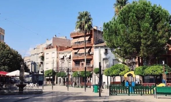 Rynek Pierwotny - Willa - Calasparra