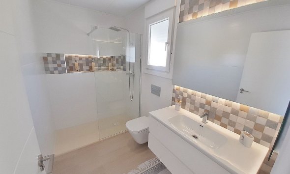 Obra nueva - Adosado - Avileses