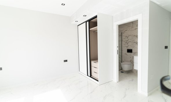 Rynek Pierwotny - Willa - Orihuela Costa