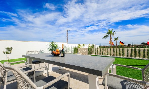 Obra nueva - Villa - Pilar de la Horadada