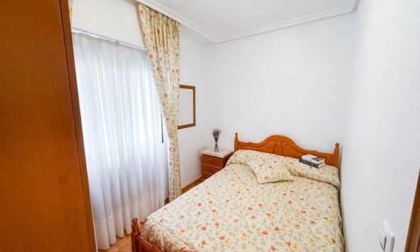 Resale - Apartment - Torrevieja - Playa del cura