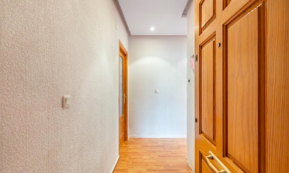 Resale - Apartment - Torrevieja - Playa del cura