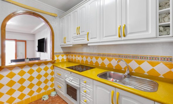 Resale - Apartment - Torrevieja - Playa del cura