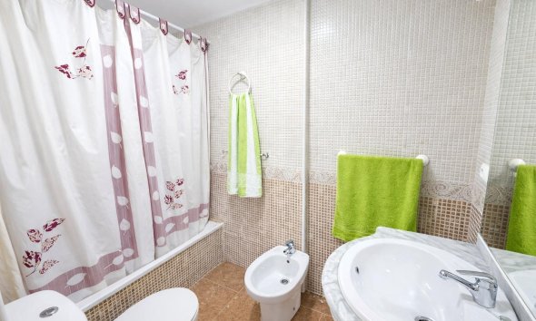 Resale - Apartment - Torrevieja - Centro