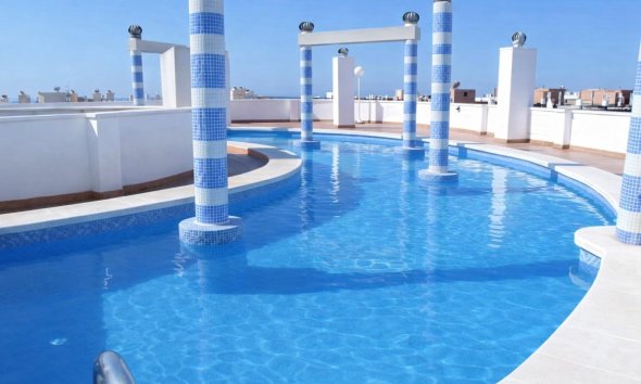 Resale - Apartment - Torrevieja - Centro