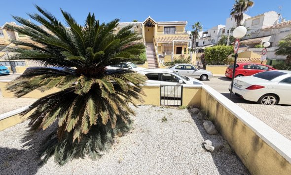 Resale - Apartment - Orihuela Costa - Villamartin